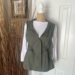 Blue Rain Utility Vest – Sage Green Sleeveless Hooded Jacket with Cinch Waist